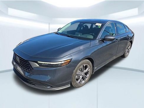 Used 2023 Honda Accord EX image 7