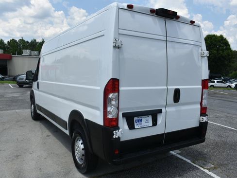 Used 2021 RAM ProMaster 2500 w/ Convenience Group FWD image 8
