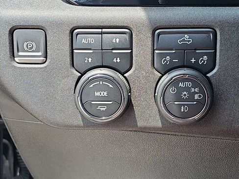 Certified 2023 Chevrolet Silverado 1500 RST AWD/4WD image 30