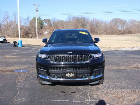 Used 2024 Jeep Grand Cherokee L Limited w/ Luxury Tech Group II image 3