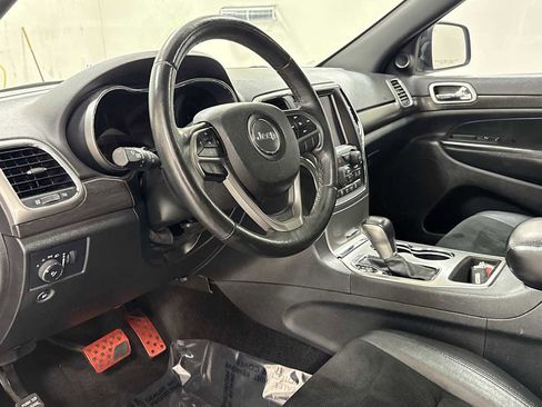 Used 2018 Jeep Grand Cherokee Altitude image 12