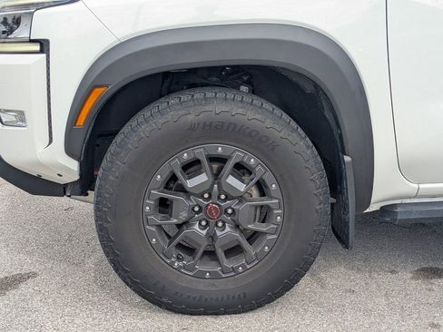 Used 2023 Nissan Frontier PRO-4X w/ Pro-4X Premium Package image 11