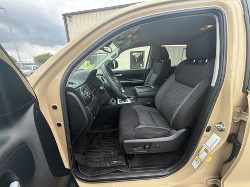 Used 2018 Toyota Tundra SR5 w/ TRD Off Road Package AWD/4WD image 10