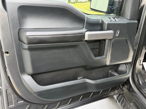 Used 2019 Ford F150 XLT w/ Equipment Group 302A Luxury AWD/4WD image 8