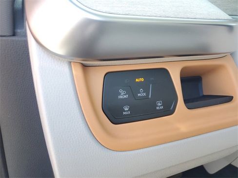 New 2025 Volkswagen ID. Buzz Pro S Plus image 23