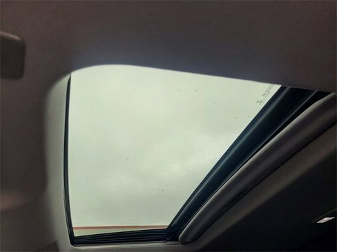 Used 2019 GMC Sierra 1500 SLT w/ SLT Premium Plus Package image 7