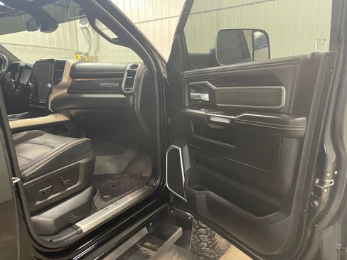 Used 2019 RAM 2500 Laramie image 27