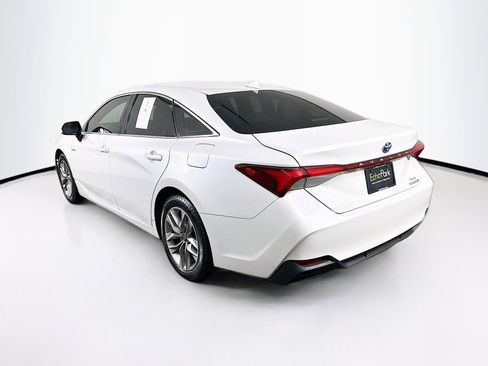 Used 2019 Toyota Avalon XLE w/ Moonroof Package image 5