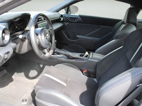 Used 2024 Toyota GR86 Premium w/ Performance Package RWD image 9