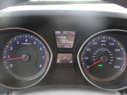 Used 2013 Hyundai Elantra GT w/ Touch & Go Pkg image 14