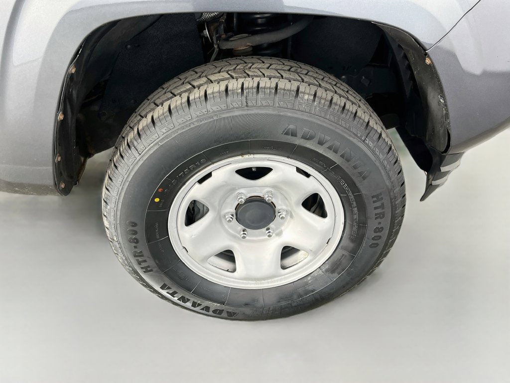Used 2021 Toyota Tacoma SR AWD/4WD image 33