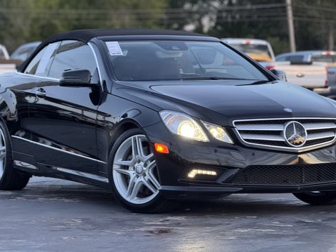 Used 2011 Mercedes-Benz E 550 Cabriolet image 3