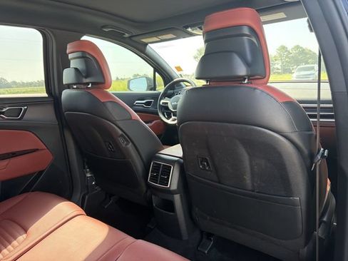 Used 2025 Kia Sportage SX FWD image 17