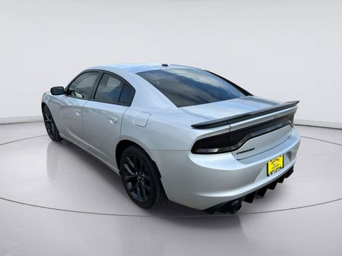 Used 2021 Dodge Charger SXT w/ Blacktop Package RWD image 5