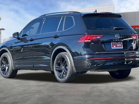Used 2023 Volkswagen Tiguan SE R-Line image 6