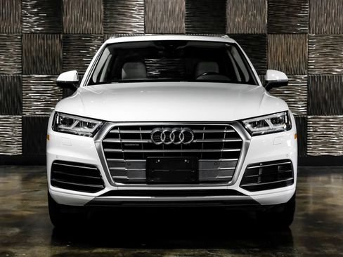 Used 2018 Audi Q5 2.0T Premium Plus w/ Premium Plus Package AWD/4WD image 6