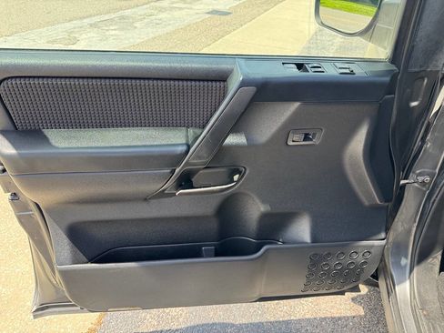 Used 2008 Nissan Titan SE image 12