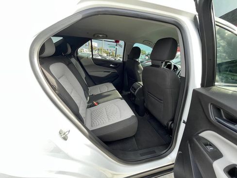 Used 2020 Chevrolet Equinox LT image 8
