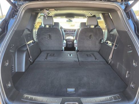 Used 2023 Buick Enclave Essence image 15