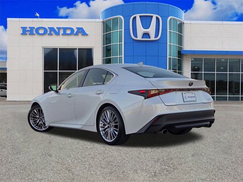 Used 2023 Lexus IS 300 300 w/ Premium Package image 5