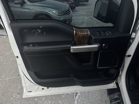 Used 2018 Ford F150 Lariat w/ Equipment Group 502A Luxury image 23