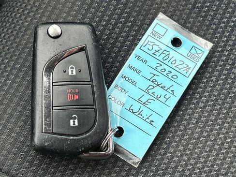 Used 2020 Toyota RAV4 LE image 32