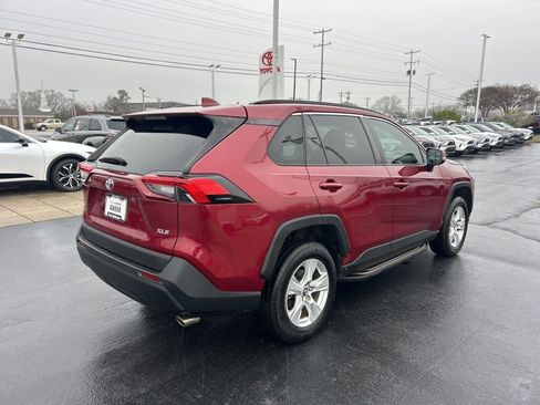 Used 2020 Toyota RAV4 XLE image 19