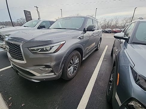 Used 2019 INFINITI QX80 Luxe image 1