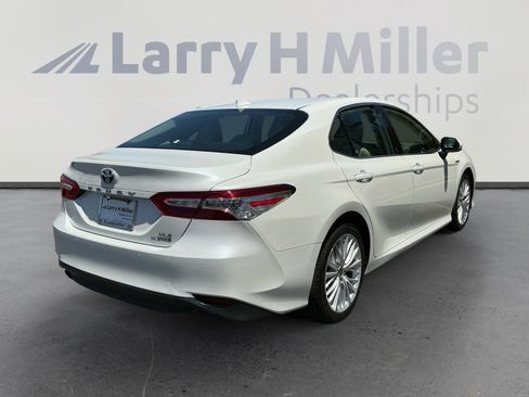 Used 2020 Toyota Camry XLE w/ Driver Assist Package FWD image 5
