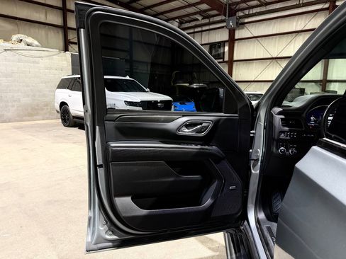 Used 2023 GMC Yukon XL AT4 w/ AT4 Premium Package image 11