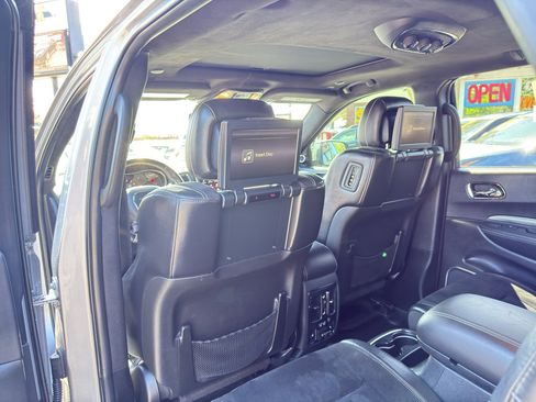 Used 2018 Dodge Durango SRT w/ SRT Interior Appearance Group AWD/4WD image 15