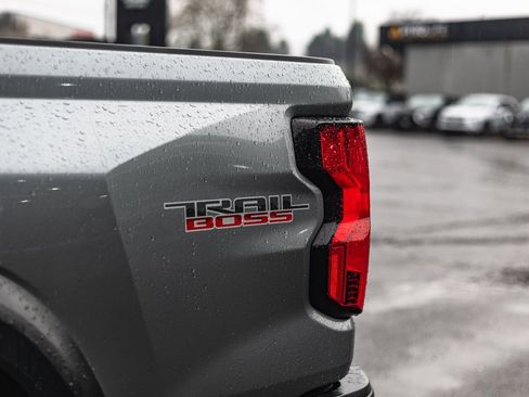 Used 2023 Chevrolet Colorado Trail Boss w/ Advanced Trailering Package image 15