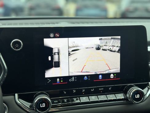 Used 2025 GMC Canyon Elevation w/ Convenience Package image 19