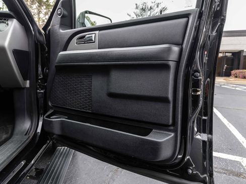 Used 2017 Ford Expedition Limited w/ Equipment Group 301A image 32