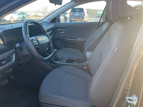 Used 2025 Kia K4 LXS image 29