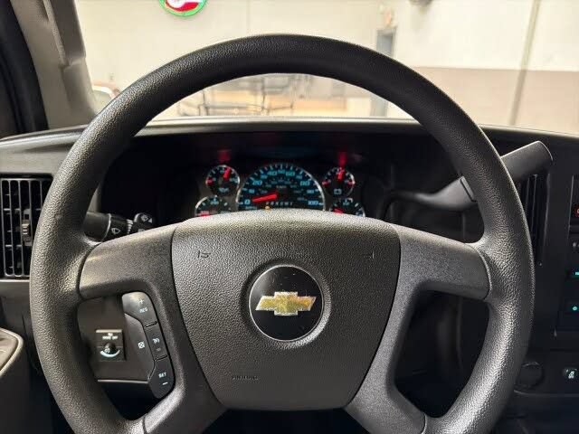 Used 2022 Chevrolet Express 2500 w/ Driver Convenience Package RWD image 27