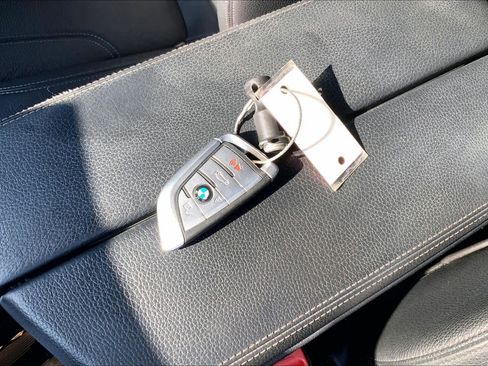 Used 2020 BMW 540i w/ Premium Package image 14