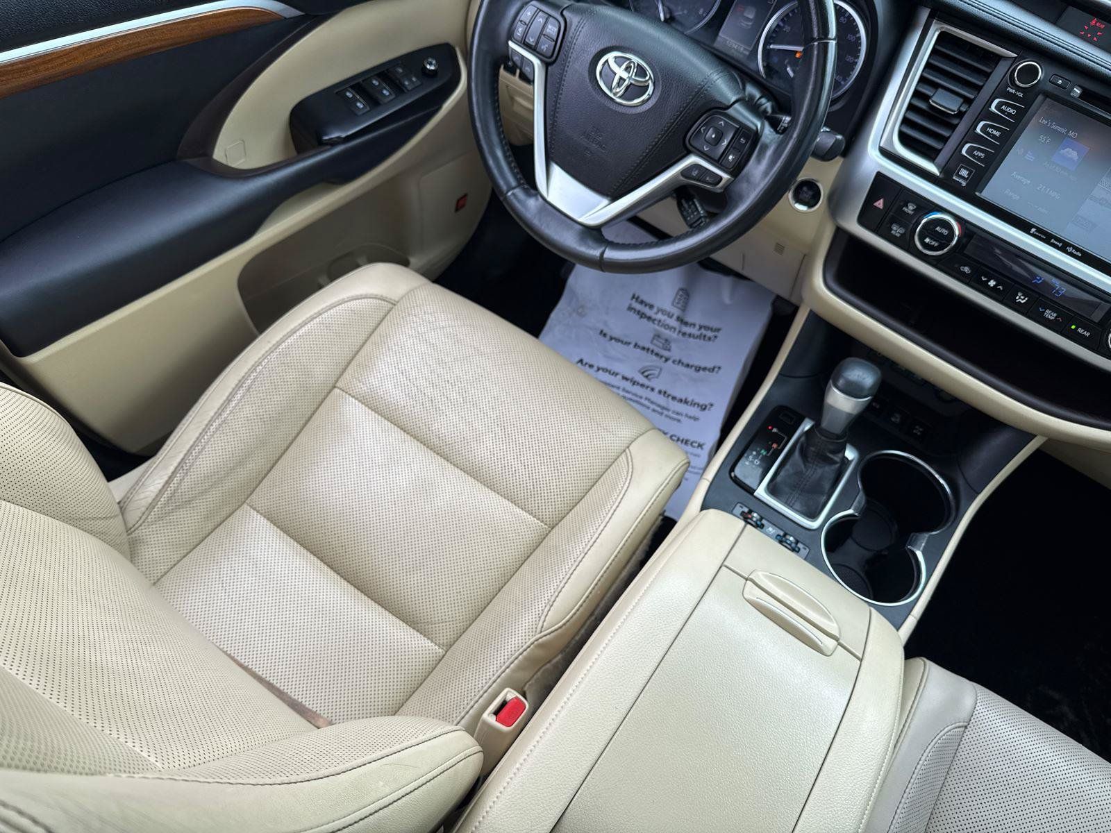 Used 2019 Toyota Highlander Limited Platinum AWD/4WD image 28