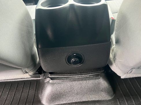 Used 2013 Ford F150 XLT w/ Luxury Equipment Group image 24