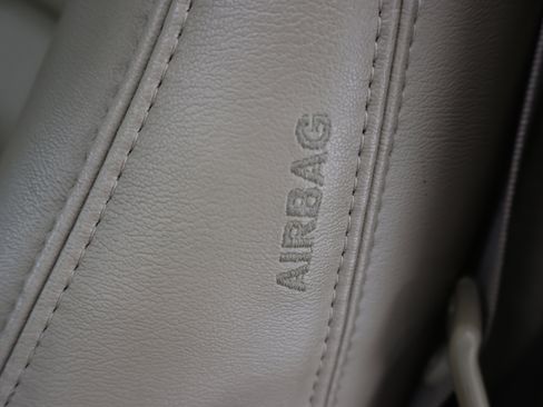 Used 2007 Chevrolet Corvette Convertible w/ Preferred Equipment Group image 33