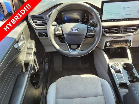 Used 2023 Ford Escape SE image 7