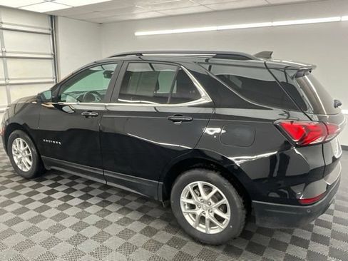 Used 2022 Chevrolet Equinox LT AWD/4WD image 12