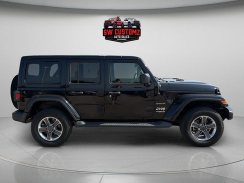 Used 2021 Jeep Wrangler Unlimited Sahara AWD/4WD image 8