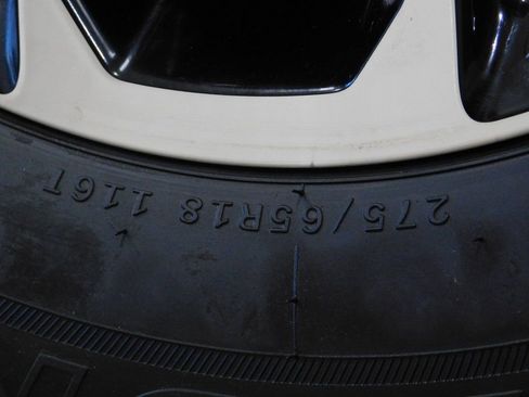 Used 2024 Ford Expedition XLT image 99