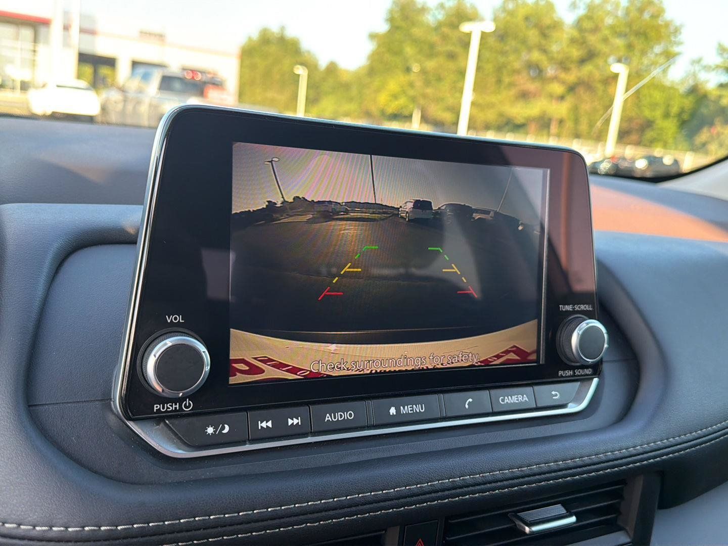 Used 2023 Nissan Rogue S FWD image 24