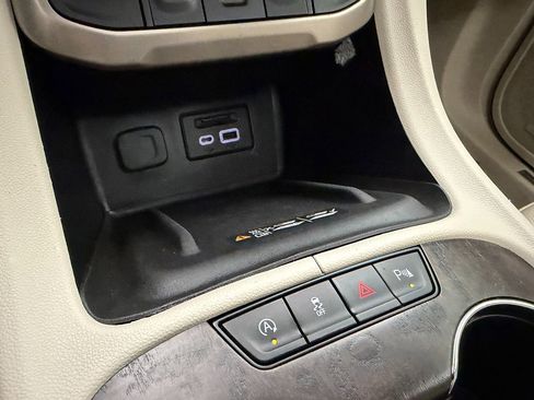 Used 2020 GMC Acadia Denali w/ Trailering Package image 40