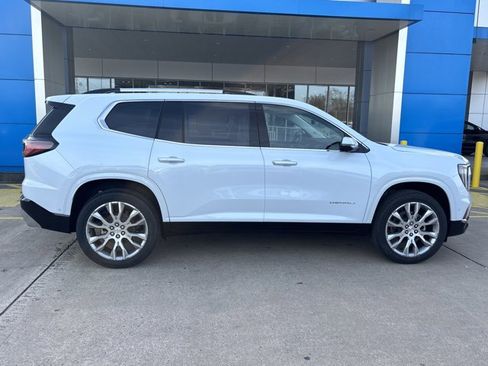 New 2026 GMC Acadia Denali w/ Super Cruise Package image 2