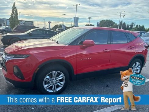 Used 2020 Chevrolet Blazer LT FWD image 2