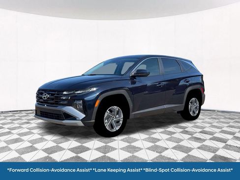 New 2026 Hyundai Tucson Blue SE image 2