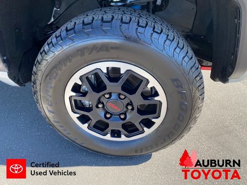 Certified 2024 Toyota Tacoma TRD Off-Road w/ TRD Off Road Upgrade Package AWD/4WD image 10